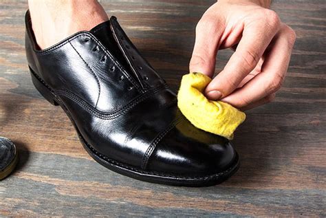 how to spit shine your shoes